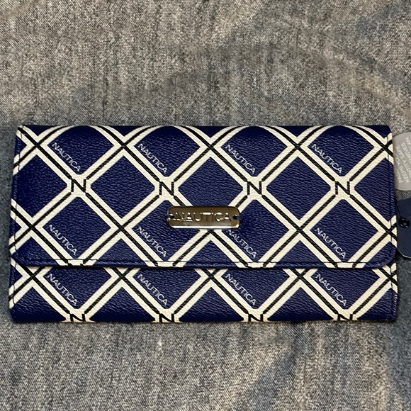 Nautica Money Manager RFID Women’s Wallet Clutch Organizer - Picture 1 of 11
